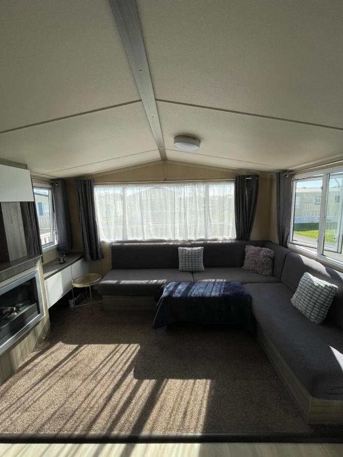 Delightful 6 Berth Holiday Home With Decking Area Chichester Extérieur photo